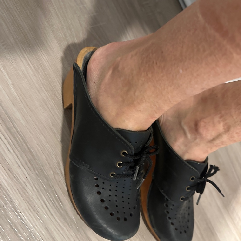 Sven Black Leather Mules